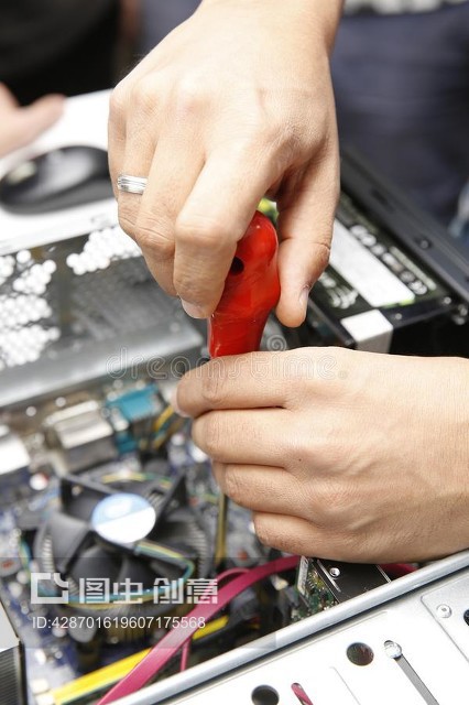 计算机与电子设备维修 电脑维修的核心技术与实用技巧
